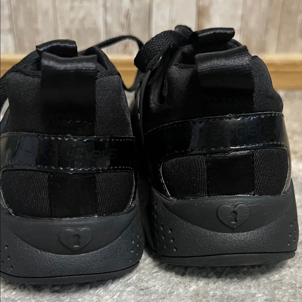 🐺Skechers Black Sneakers with Breathable Knit Upper - Picture 6 of 6